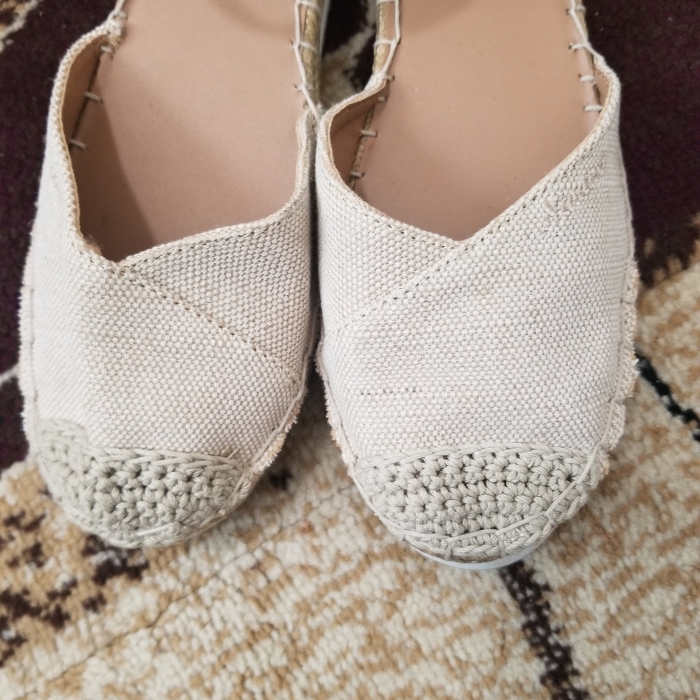 Nautica Tan Color Women's back open Shoes. Brand New